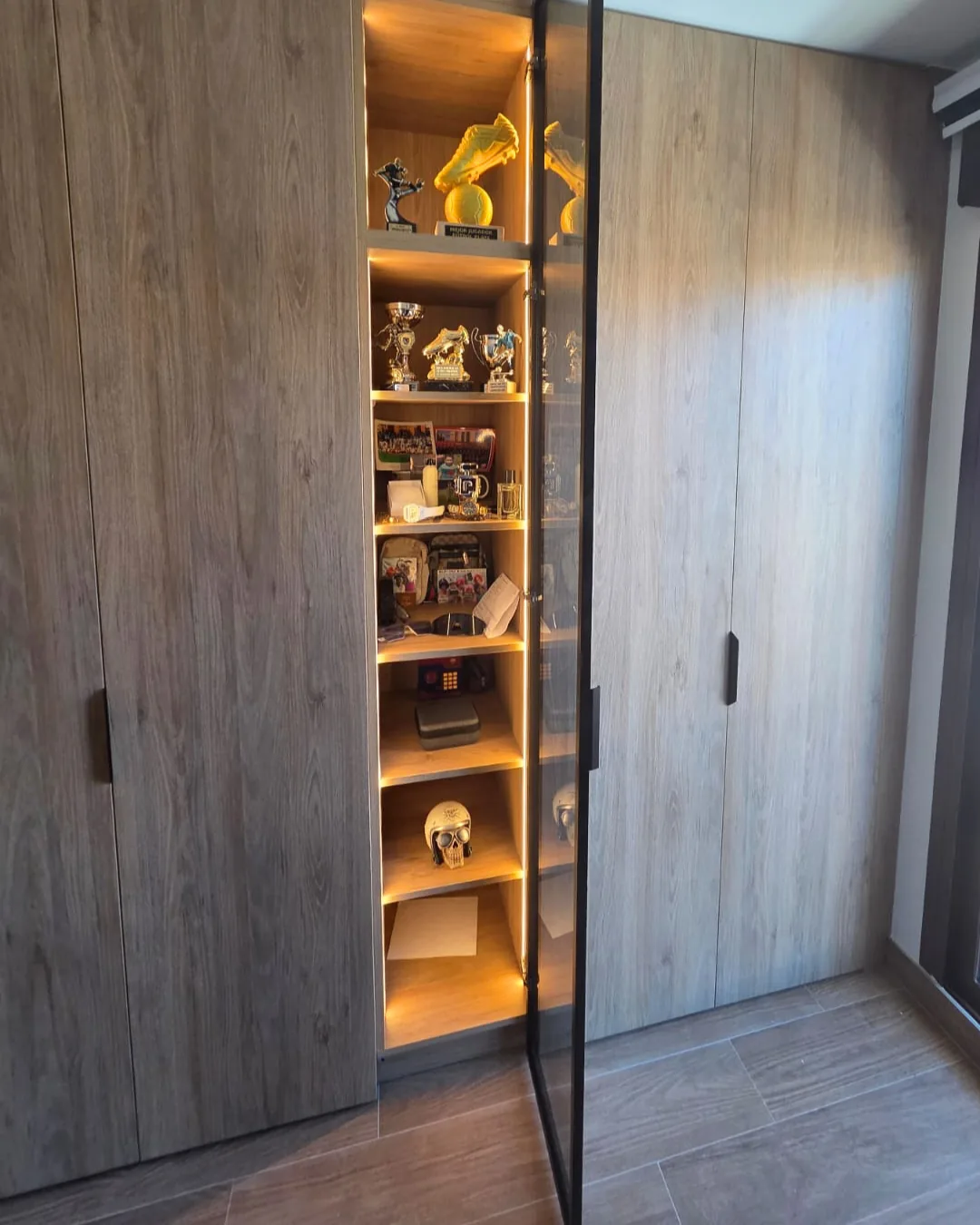 Armario contemporáneo