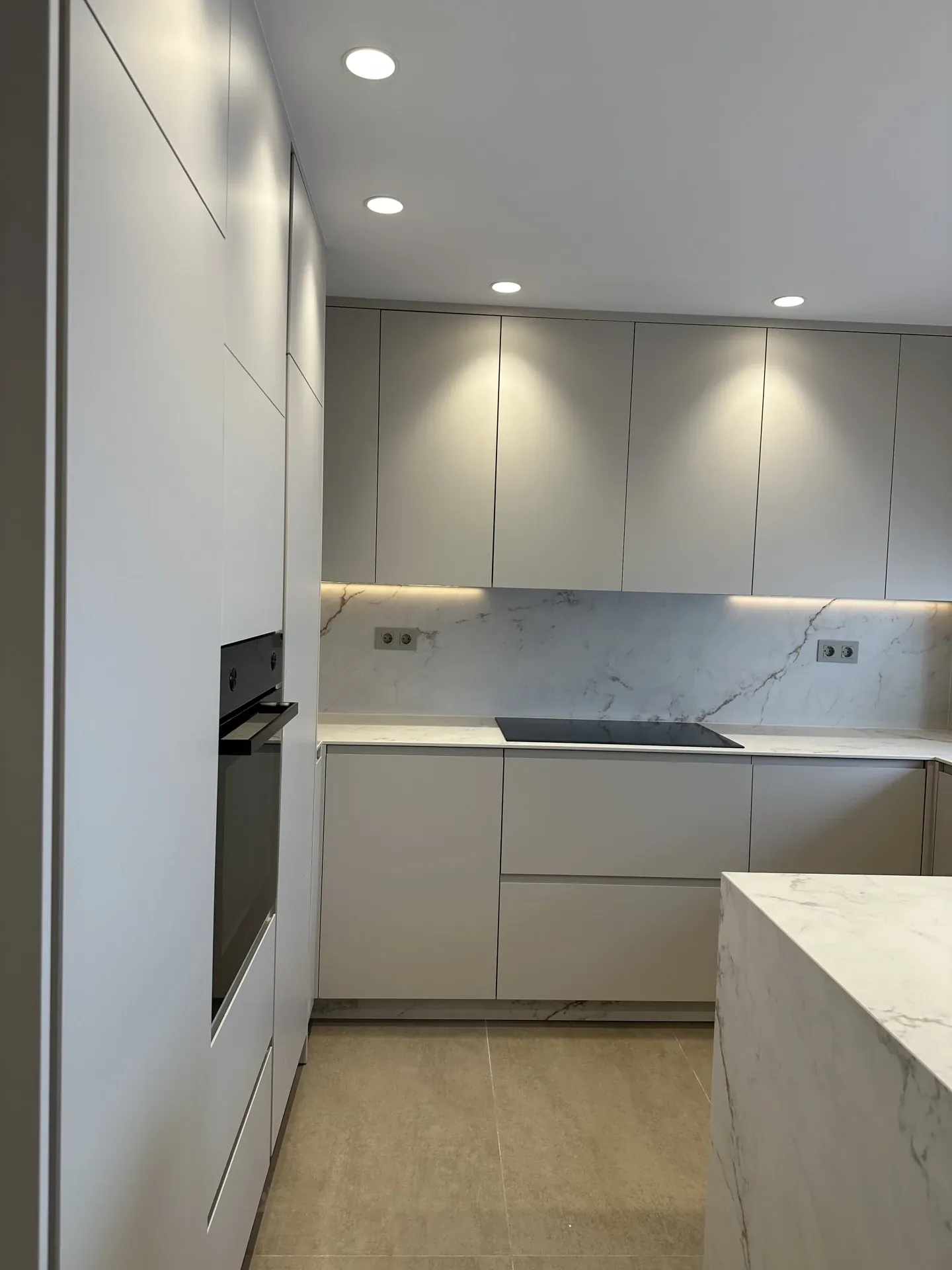 Cocina elegante vista 1